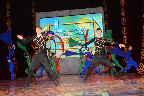 Областная газета «Рудный Алтай» №145(19897) от 3 декабря 2016 года, Патриоты на сцене