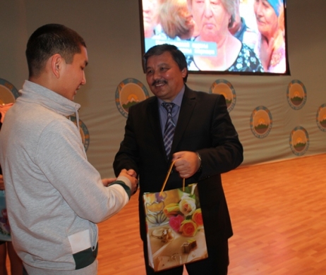 Итоги встречи акима Катон-Карагайского района Тлеубаева Д.А. со студентами – земляками, обучающимися в вузах  г. Усть-Каменогорска