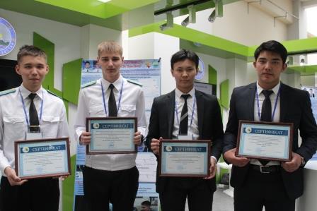 Наравне с маститыми учеными…