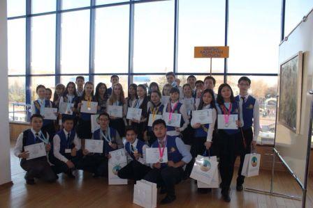 Достойная победа команды школьников ВКО на республиканской олимпиаде! Достойная победа команды школьников ВКО на республиканской олимпиаде!